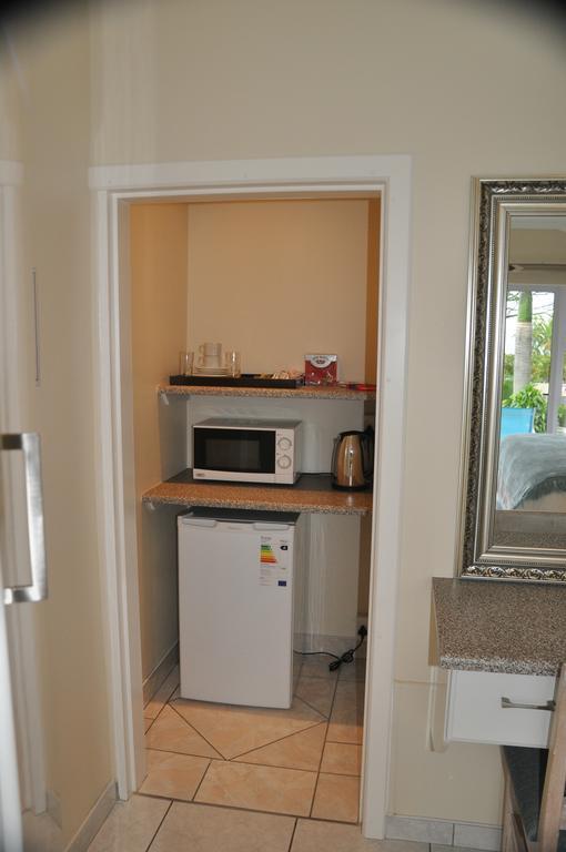 King Palm Self-Catering Suite ダーバン エクステリア 写真