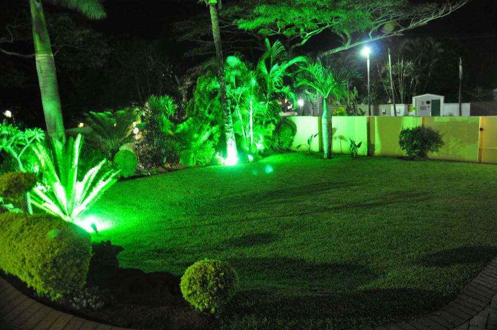 King Palm Self-Catering Suite ダーバン エクステリア 写真