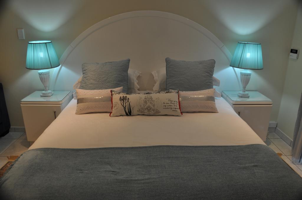 King Palm Self-Catering Suite ダーバン エクステリア 写真